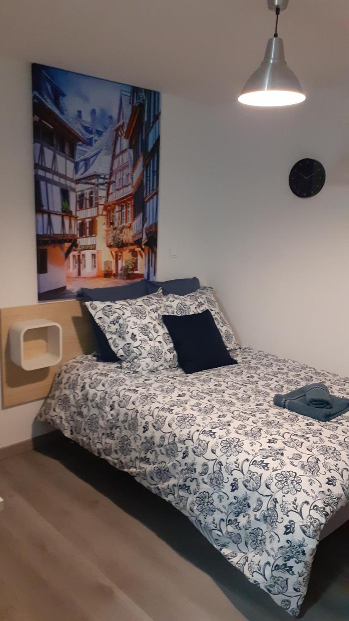 Agreable Studio Tout Equipe A Mulhouse Luaran gambar